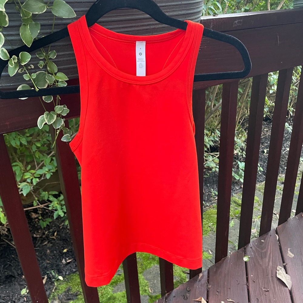 New!!  Lululemon Pumpkin color NWT Racerback Tank Top Size 4